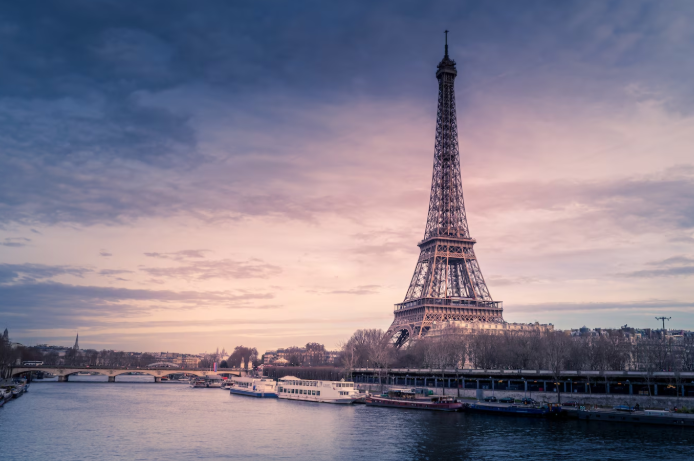 France travel destination image – EWNS Discover